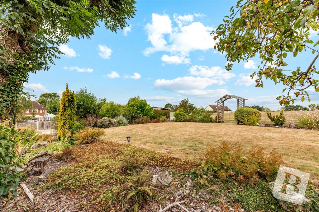 Property photo 3 of 16 Exterior