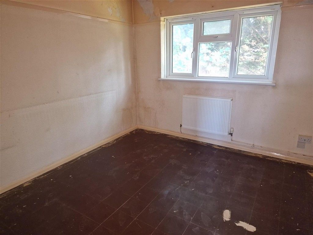 Property photo 3 of 5 Bedroom