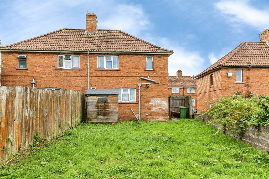 Property photo 2 of 12