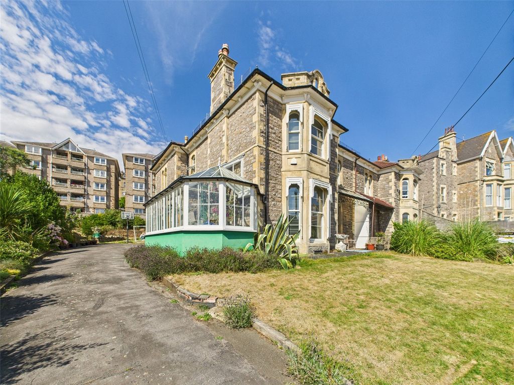 Property photo 1 of 27 Picture No. 54