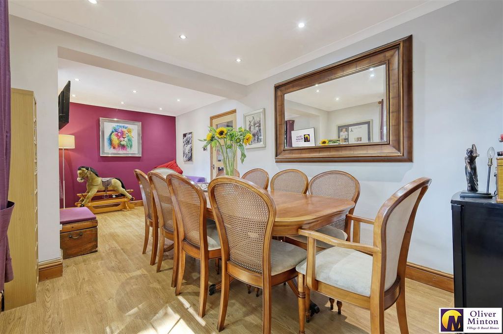 Property photo 2 of 38