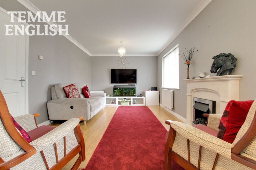 Property photo 2 of 16