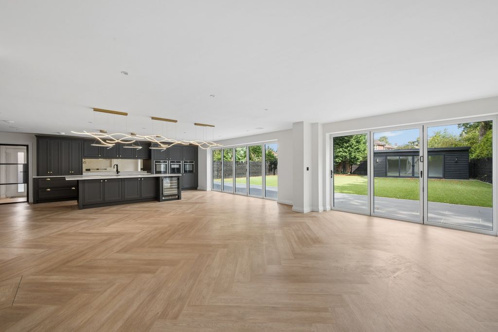 Property photo 3 of 41 5255204