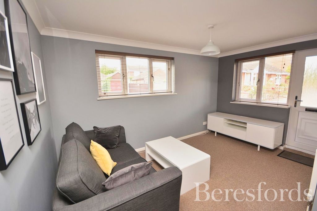 Property photo 2 of 5 Picture 2