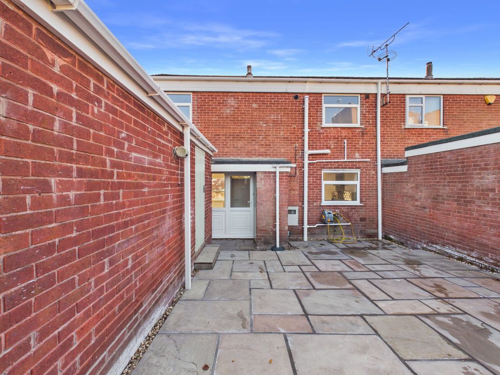 Property photo 2 of 20
