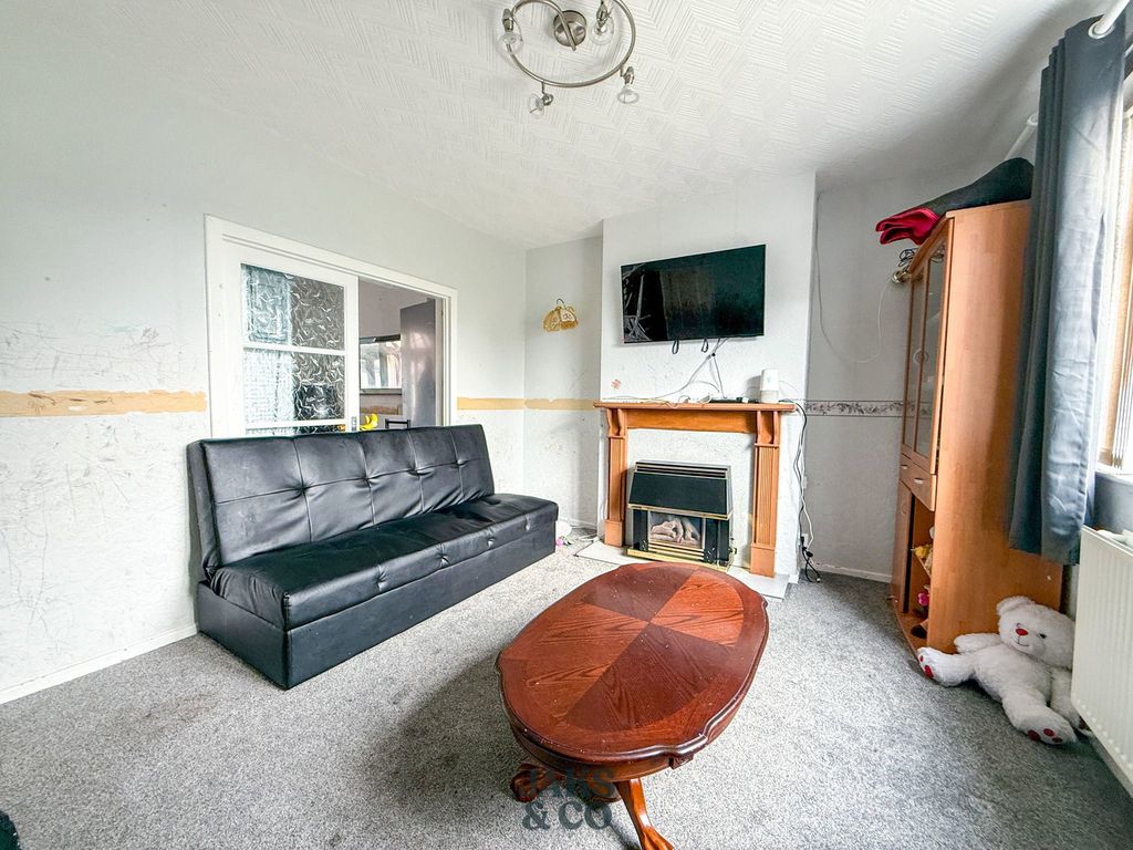 Property photo 3 of 24