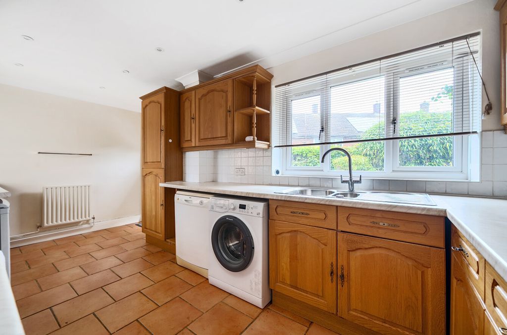 Property photo 2 of 18 1355995-10-68Cbce...