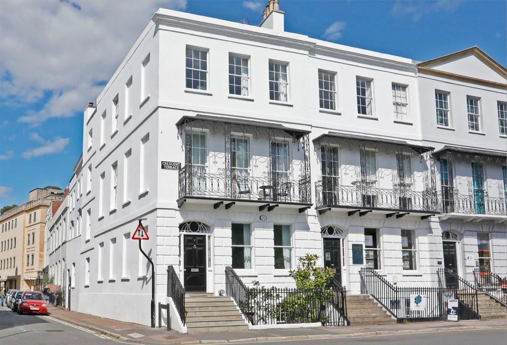 Property photo 1 of 19 Exterior