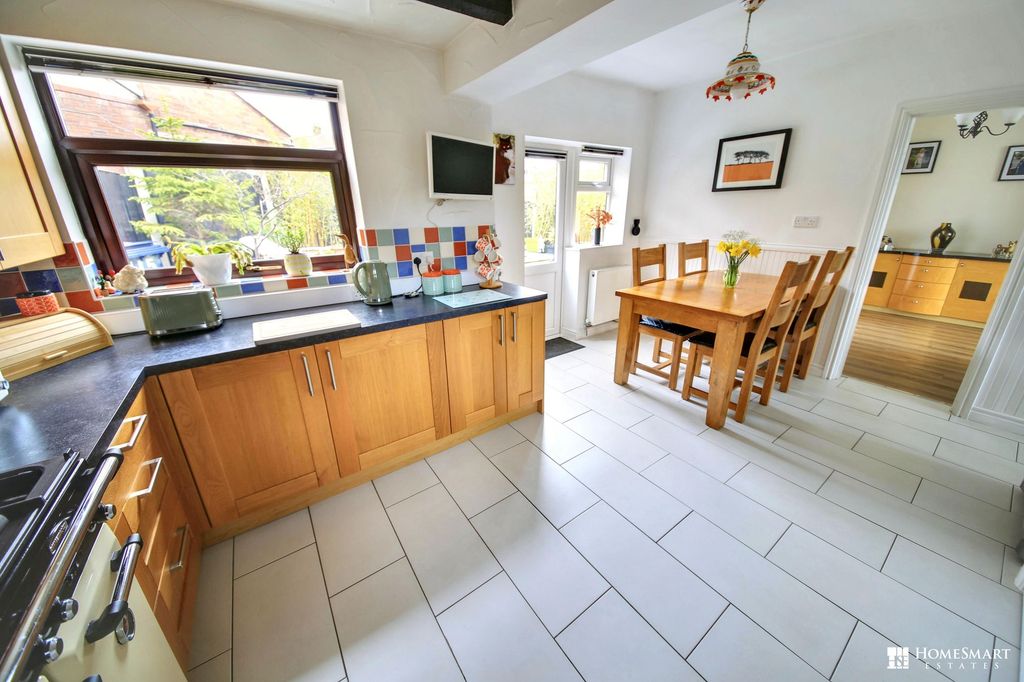 Property photo 3 of 20 Kitchen Dining Room