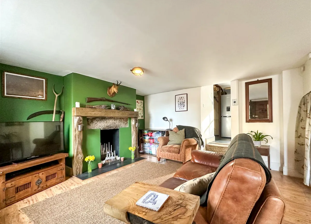 Property photo 2 of 19