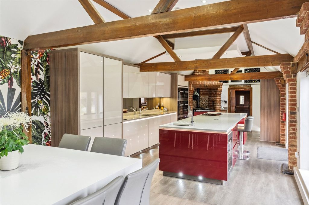 Property photo 2 of 14 Kitchen