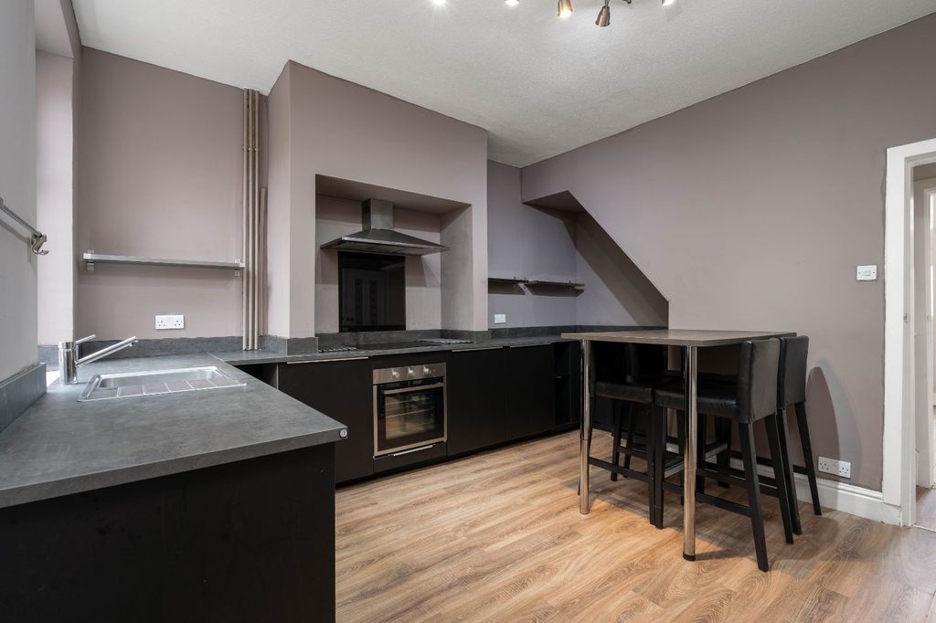 Property photo 2 of 18 Picture No. 04