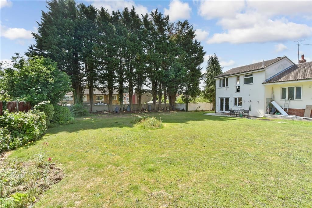 Property photo 1 of 19 Rear Garden