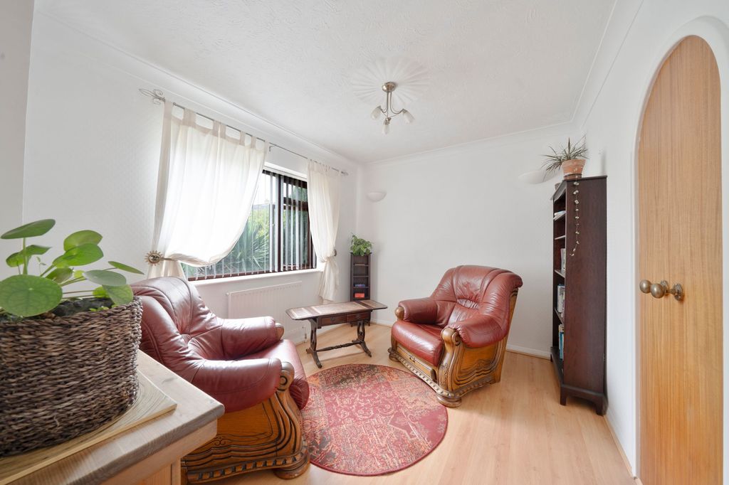 Property photo 3 of 21