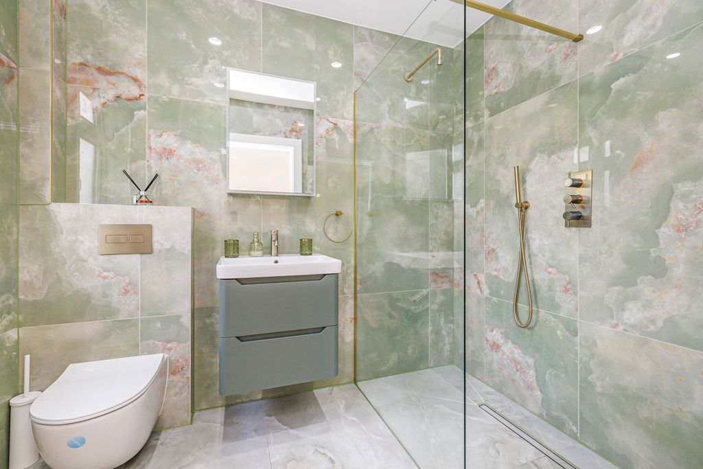 Property photo 2 of 27 Pbox-Img.Jpg