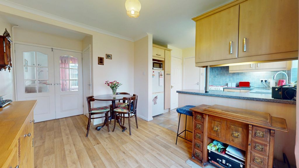 Property photo 2 of 15 4715873