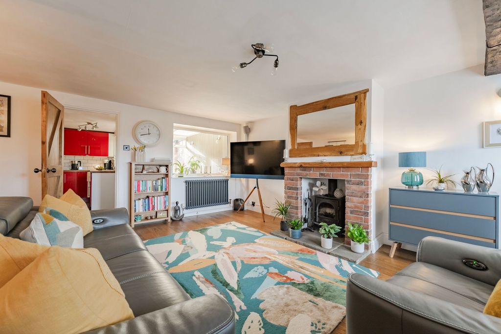 Property photo 2 of 22