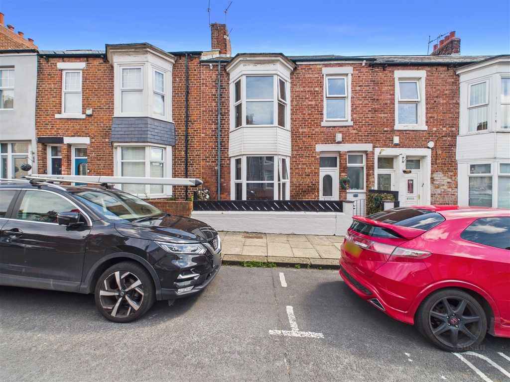 Property photo 1 of 15 Cam01858G0-Pr0273-Still028.Jpg