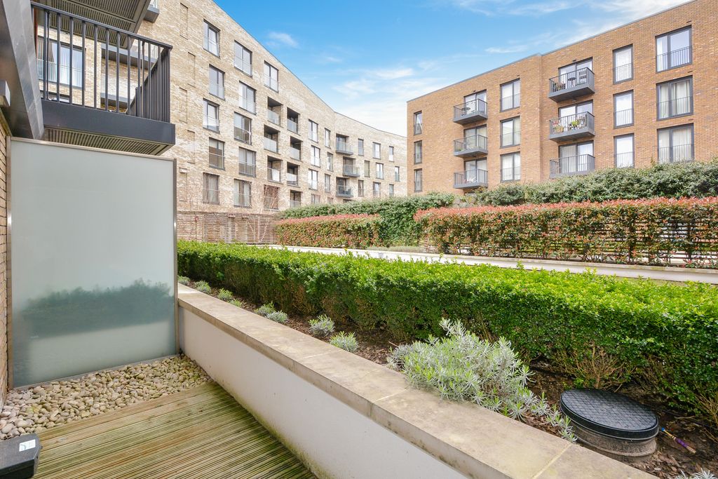 Property photo 2 of 14