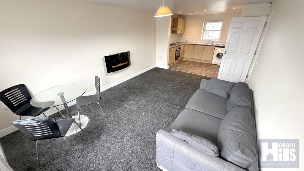 Property photo 2 of 7