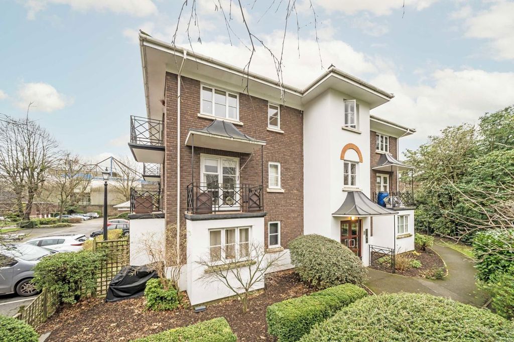 Property photo 1 of 6