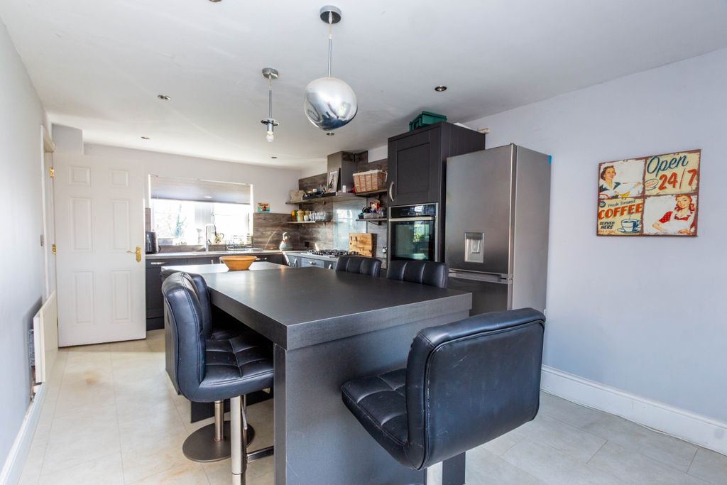 Property photo 3 of 17 Img_1551