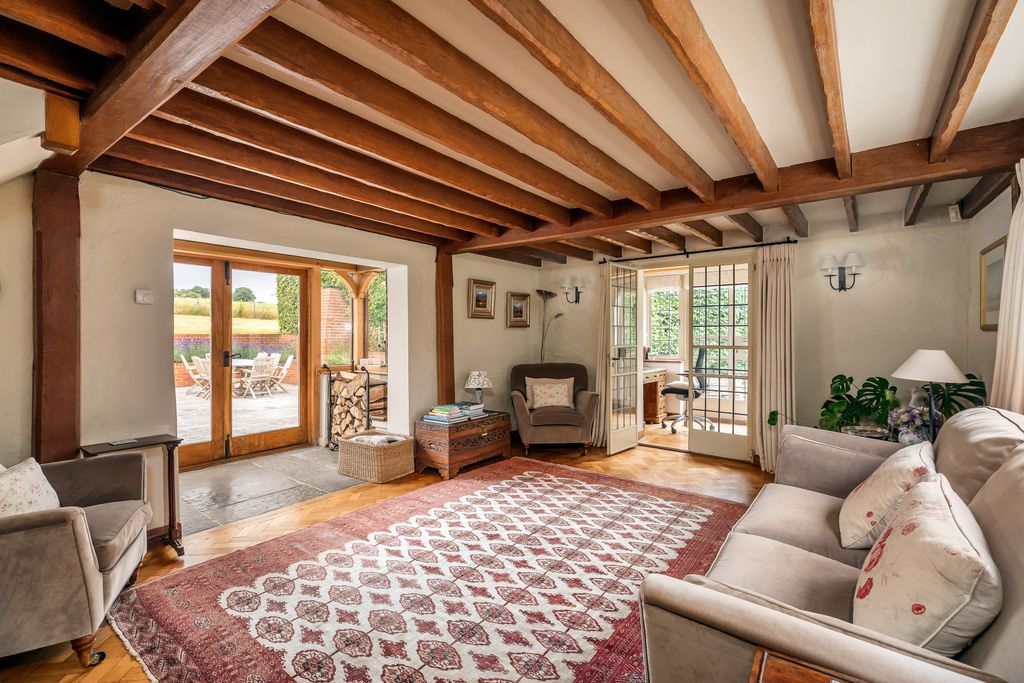 Property photo 2 of 19