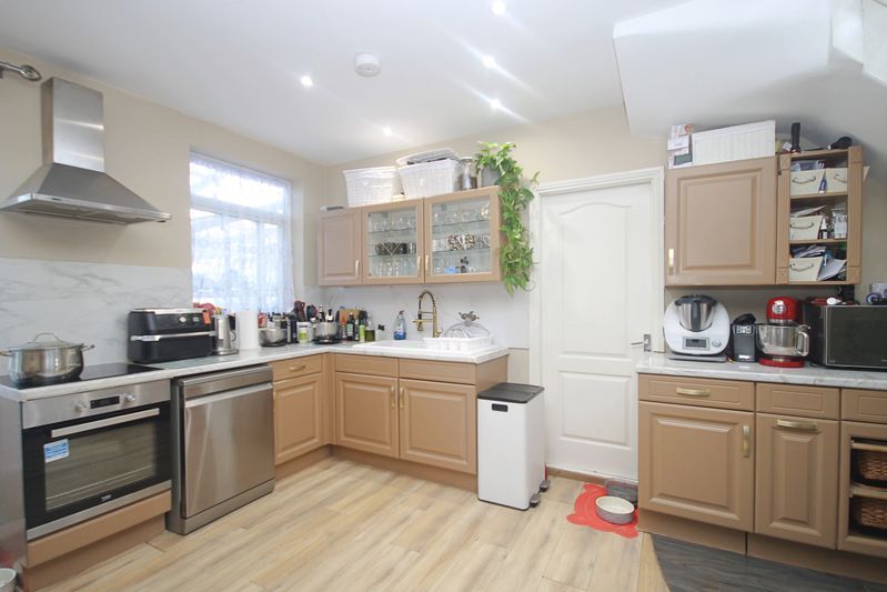 Additional image 5 of 4 bed semi-detached house for saleFarndale Crescent, Greenford UB6