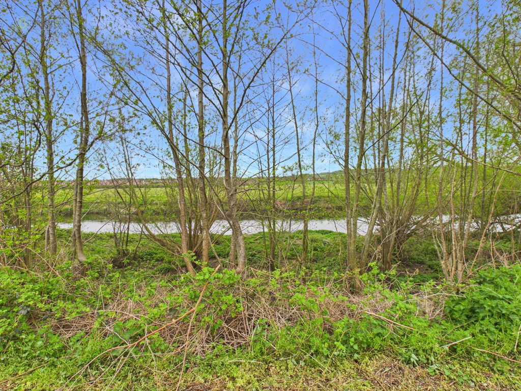Property photo 2 of 32 43E31B5107394ee58238798c67c566Fd100Cam04425G0Pr0397Still042