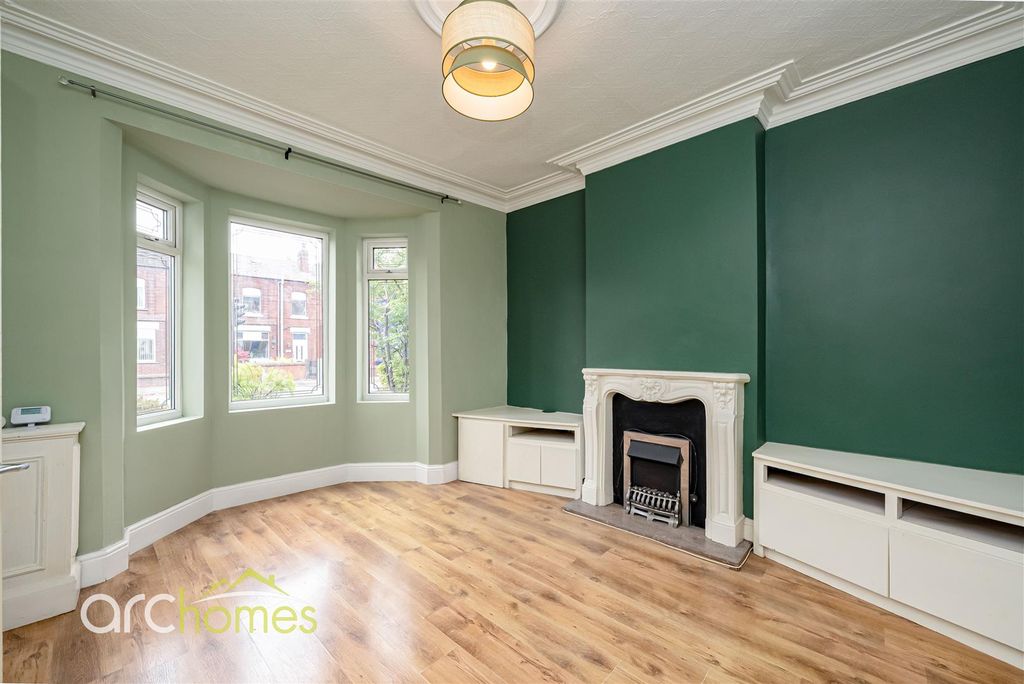 Property photo 2 of 19 Wigan-2.Jpg