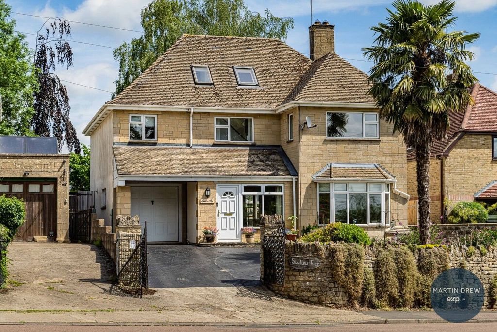 Property photo 1 of 18