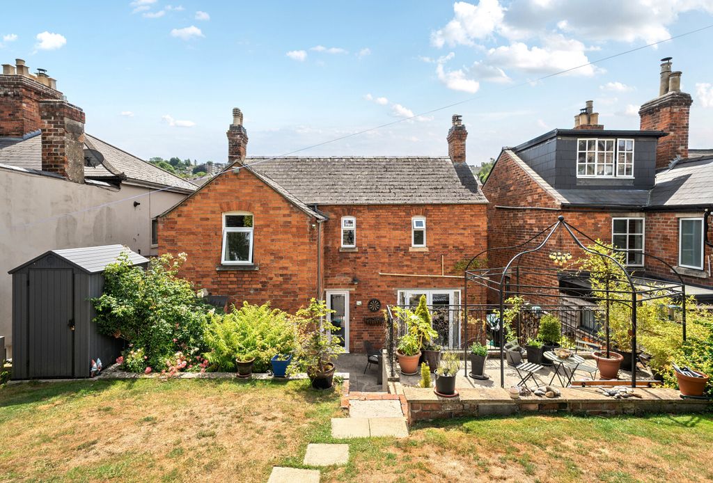 Property photo 1 of 34 1315862-22-685E84...