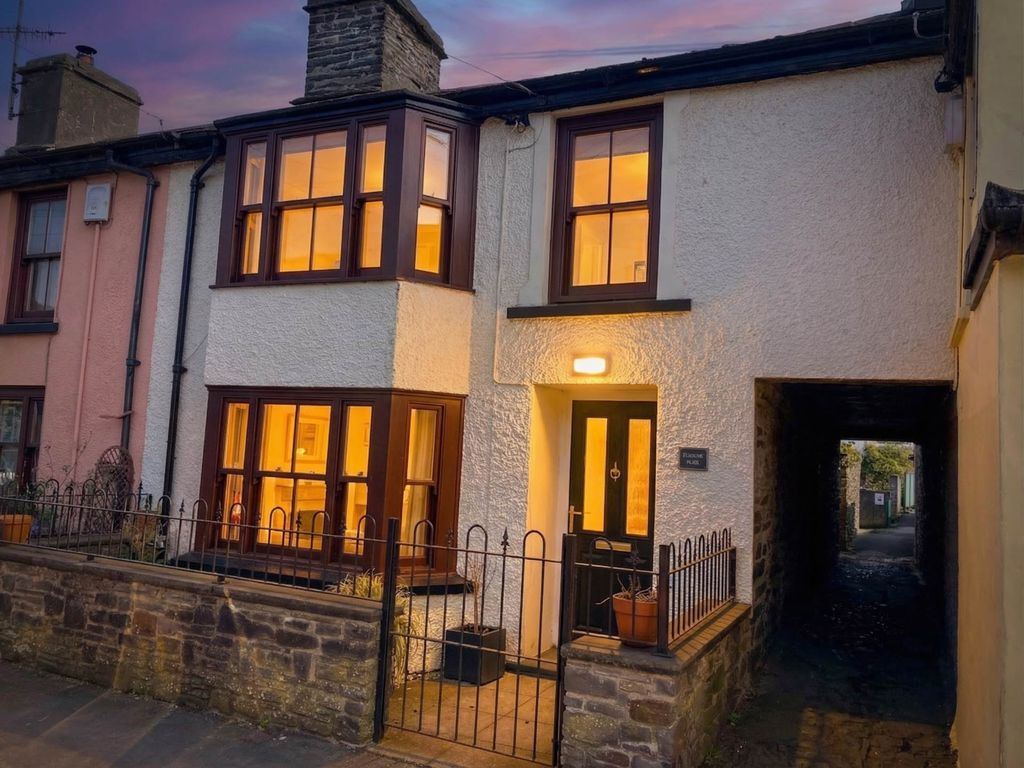 Property photo 1 of 19