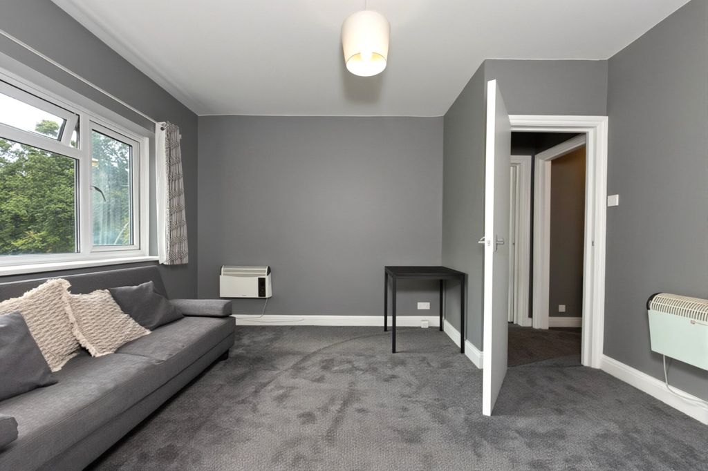 Property photo 2 of 12 Picture No. 01