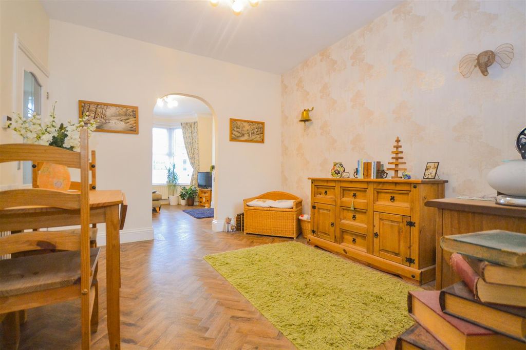 Property photo 3 of 24