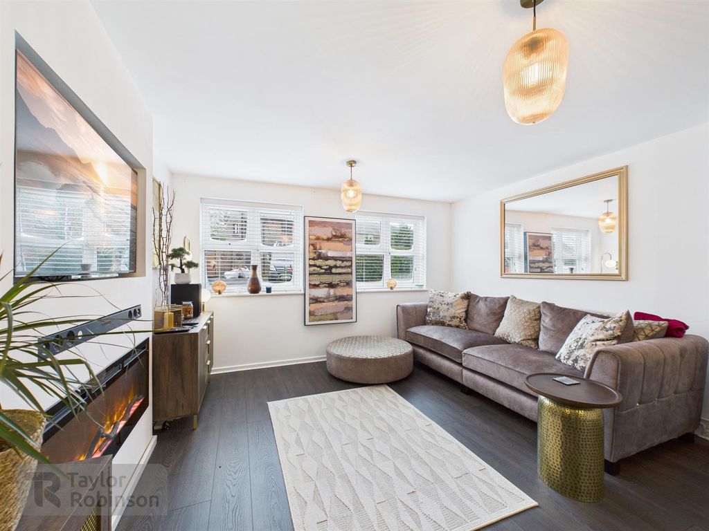 Property photo 2 of 8 Cam02600G0-Pr0599-Still007.Jpg