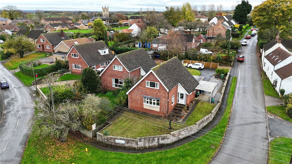 Property photo 1 of 16 Picture No. 23