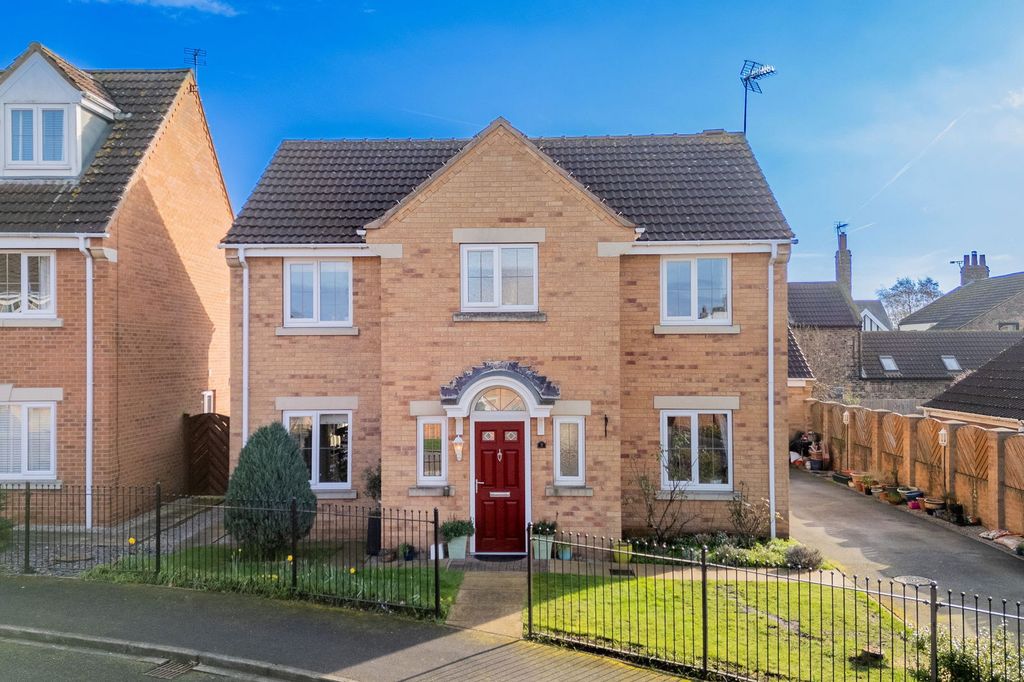 Property photo 1 of 25