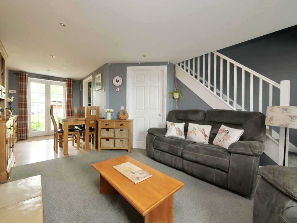 Property photo 3 of 11