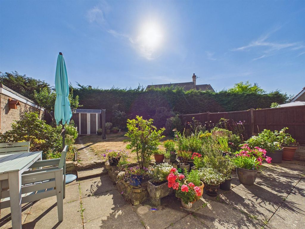 Property photo 2 of 15 Garden