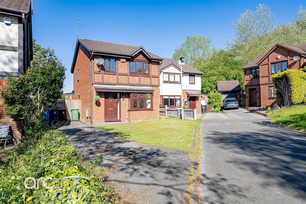 Property photo 1 of 20 Droxford-19.Jpg