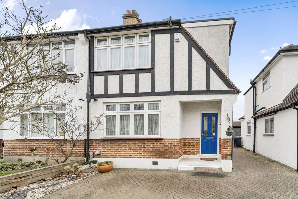 Property photo 1 of 18 Front