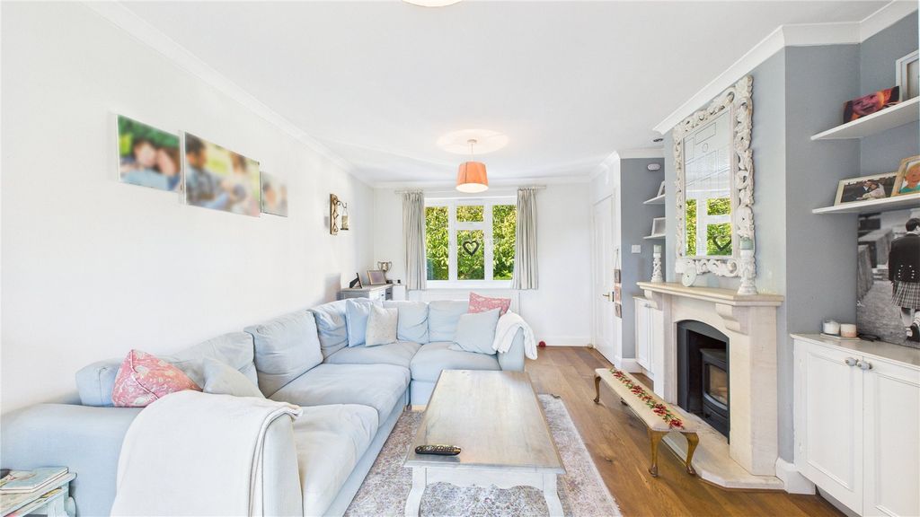 Property photo 3 of 17 Picture 3