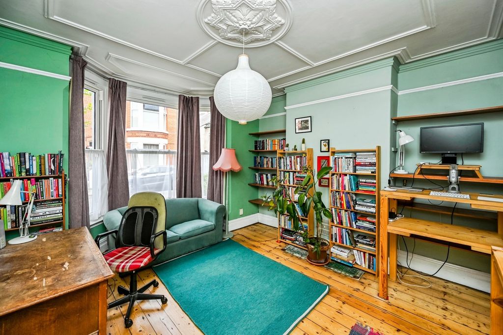 Property photo 3 of 20 Pbox-Img.Jpg