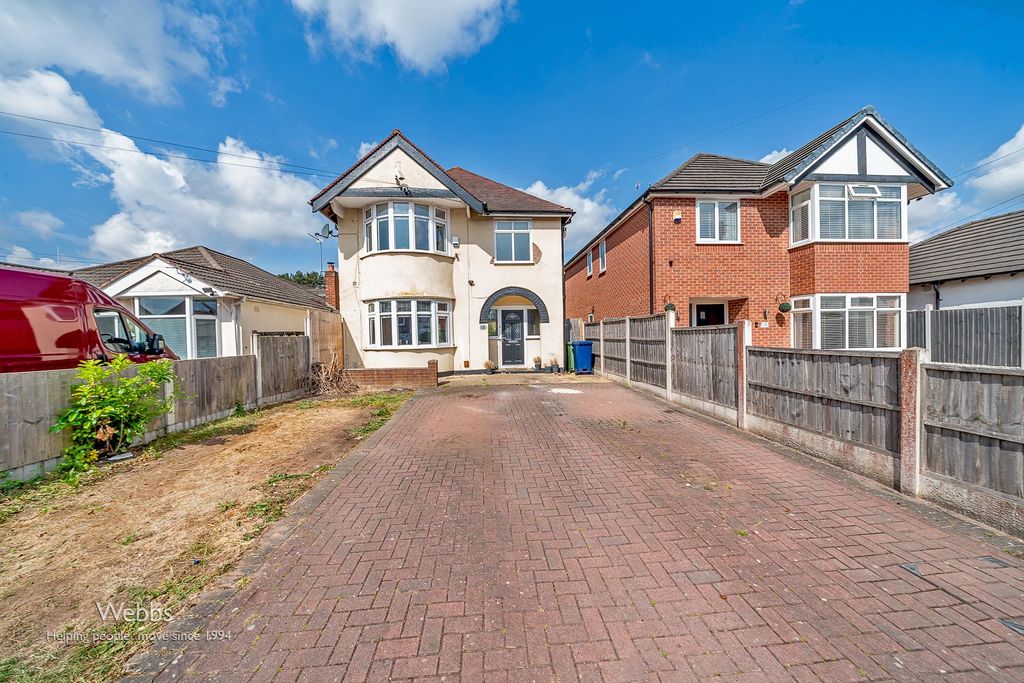 Property photo 1 of 25 Â© Webbs Estate Agents Â© (43 Of 83).Jpg