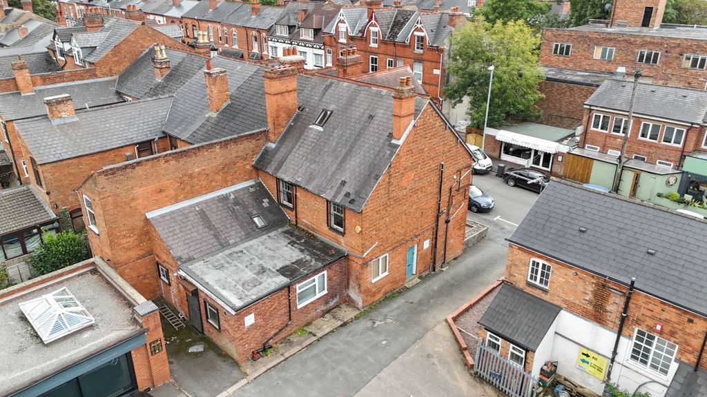 Property photo 2 of 38