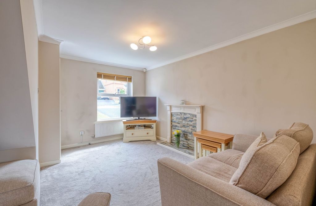 Property photo 3 of 14