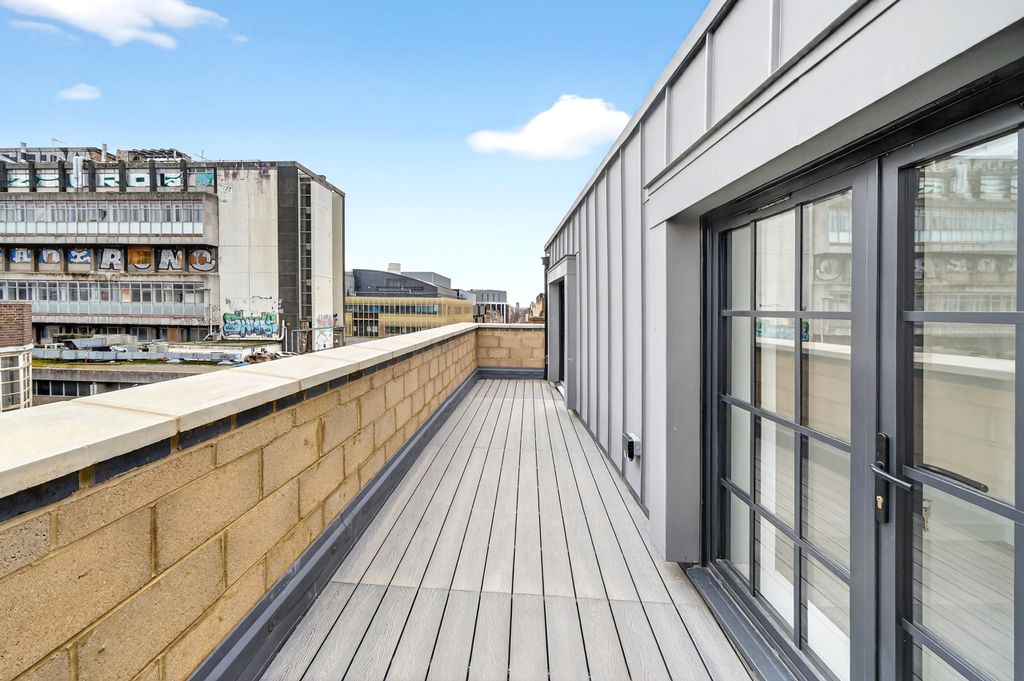 Property photo 1 of 8 Dsc07785