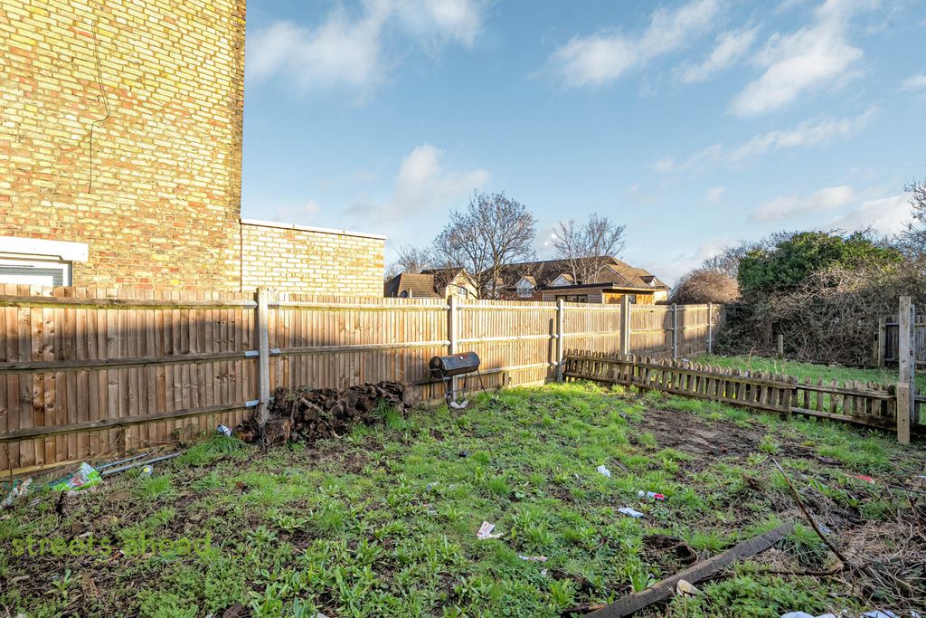 Property photo 3 of 11 51ee36c2-7Ef3-4A8...