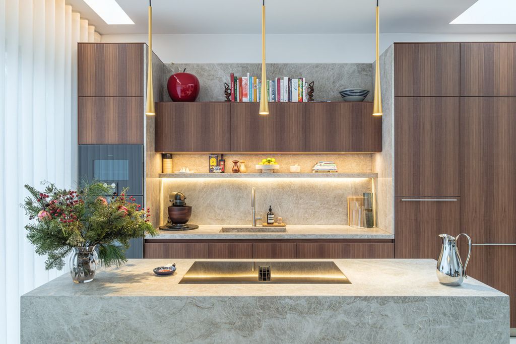 Property photo 2 of 41